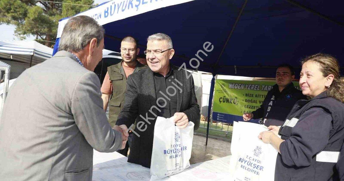 "Aydın’da Ata Tohumu Bereketi: Köşk’te Ücretsiz Fide Dağıtımı" başlıklı haber için fotorealistik, pr