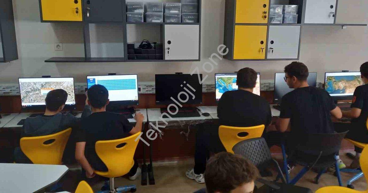 "Söke Anadolu Lisesi'nde Dijital Dönüşüm: Yenilikçi Eğitim Sınıfı Kuruldu" başlıklı haber için fotor