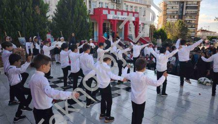 Nazilli’de Zeybekli Öğretmenler Günü Coşkusu