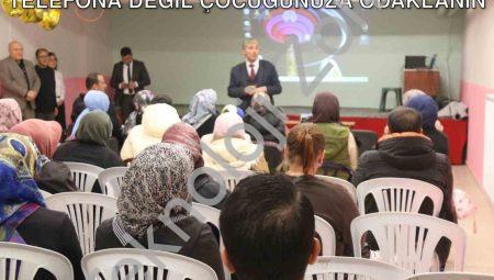 Müdür Yılmaz’dan Velilere Kritik Uyarı: Telefona Değil Çocuğunuza Odaklanın