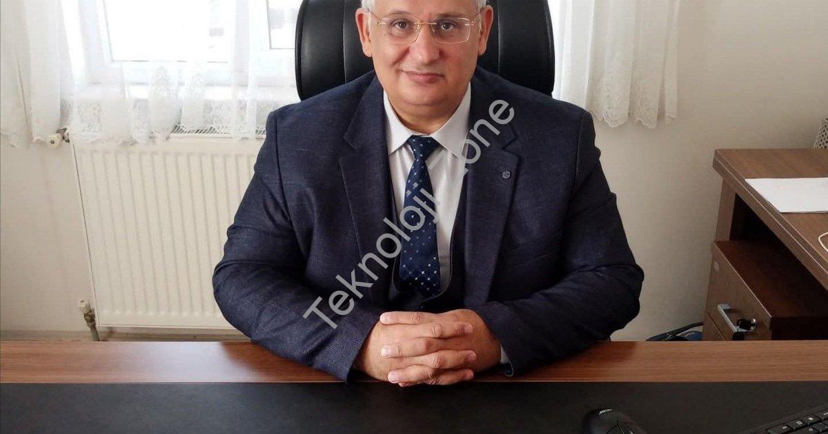 "Şuhut İlçe Müftülüğü Şube Müdürlüğü Görevine Ahmet Köylü Atandı" başlıklı haber için fotorealistik,