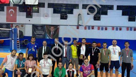 Denizli’de Öğretmenler Günü Coşkusu: Eğitimciler Dostluk Maçında Buluştu