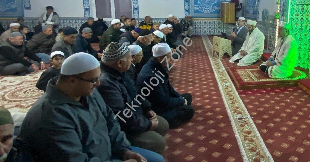 "Ortaca Karaburun Camii'nde Manevi Buluşma: Sabah Namazı Etkinliği" başlıklı haber için fotorealisti